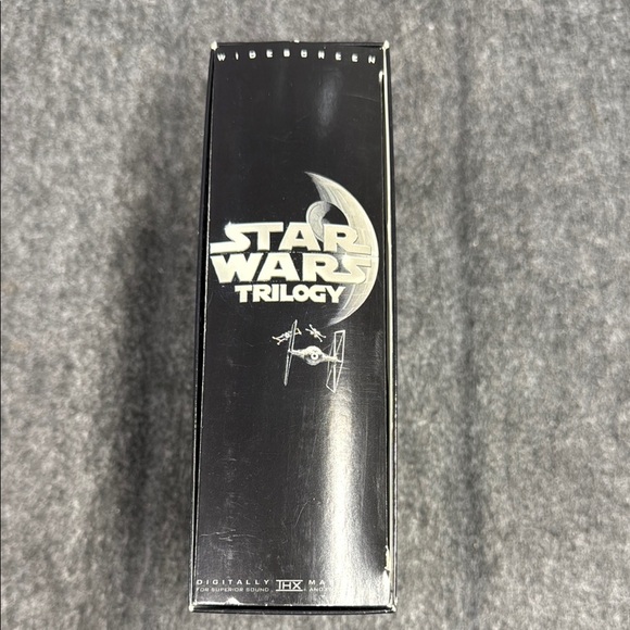 Star Wars Trilogy DVD Set - Silver and Black - Picture 4 of 11